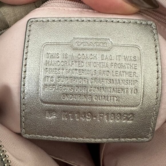 Pre-Loved Coach Signature Shoulder Bag - Silver - Picture 10 of 12